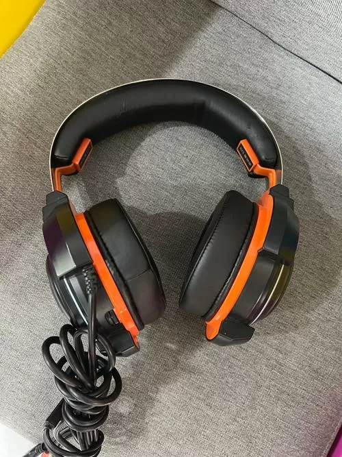 西伯利亚耳机麦克风声音小图标