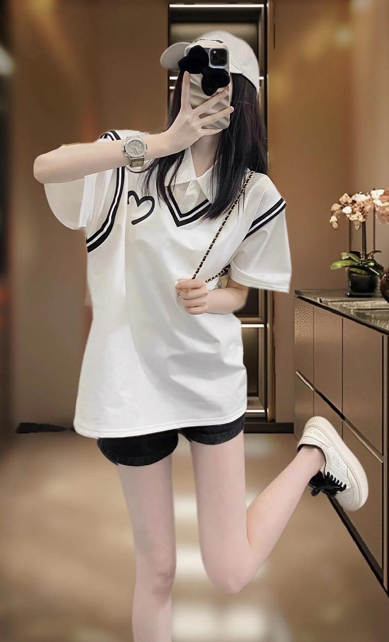 大学生女的清爽穿搭图标