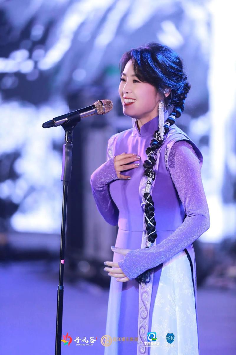 云朵演唱现场版