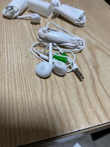 耳机不带麦能通话吗