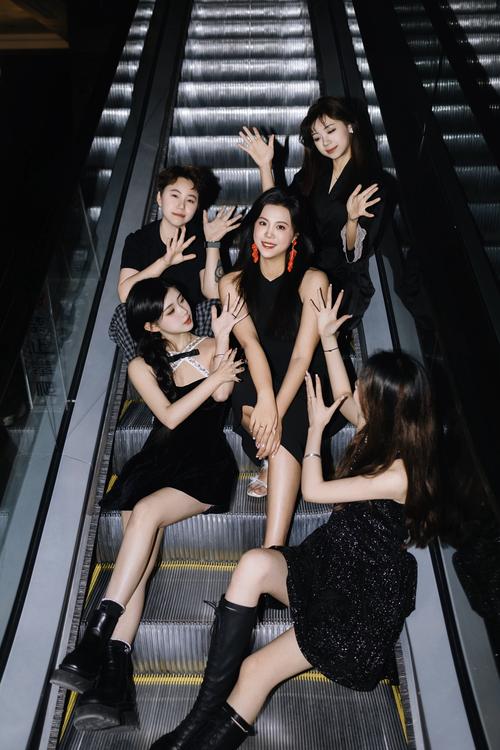 魅力女团