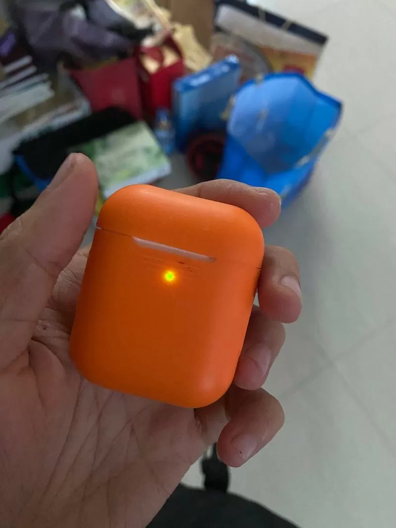苹果耳机一直闪橙色的灯是什么原因图标