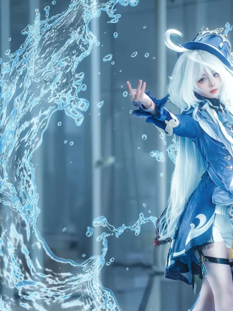 芙宁娜cosplay