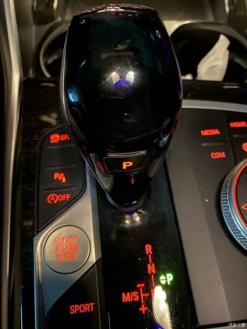 宝马3系停车直接按p档