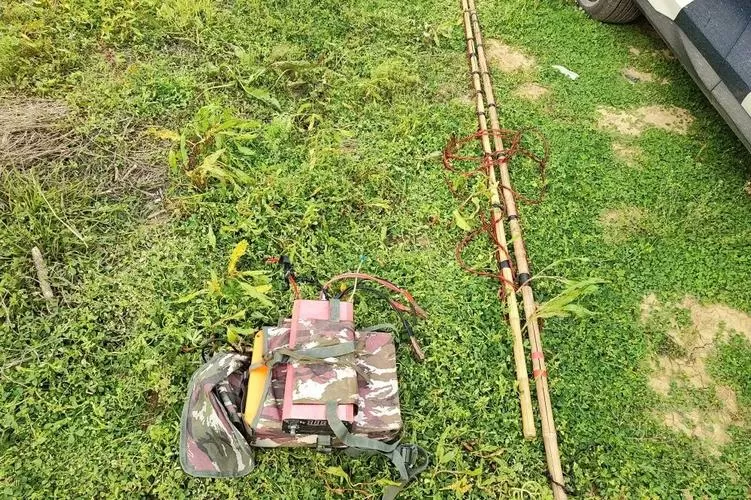电子鱼竿电鱼神器图标